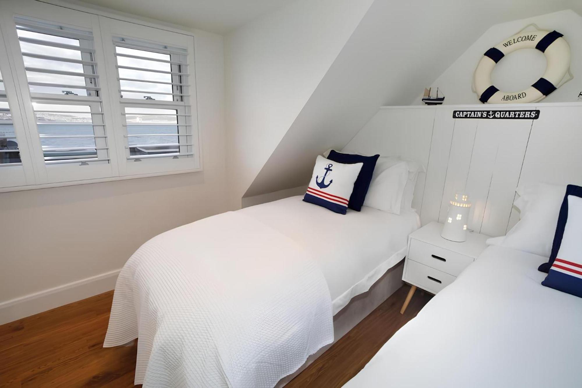 Tucked Away, Beach Access Sleeps 4 Mumbles Exterior foto